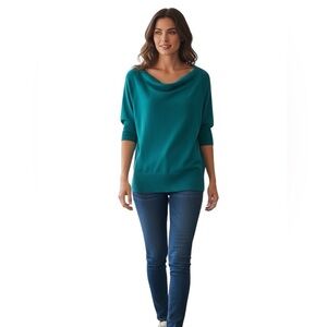 Brand: Lane Bryant, size 22/24, green blouse.